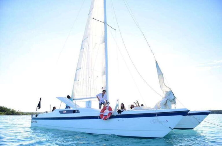 Bacalar Private Catamaran Lunch and Drinks from Costa Maya - How This Tour Balances Value and Experience