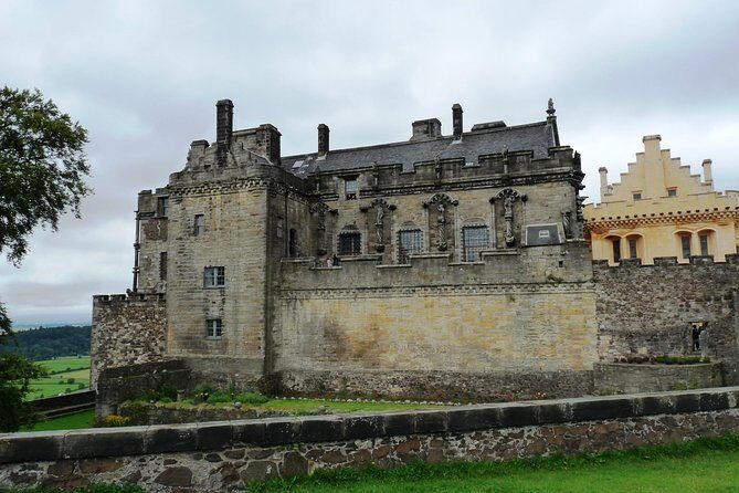 Bannockburn & Stirling Castle Private Tour from Greater Glasgow - Authentic Experiences and Authentic Guides