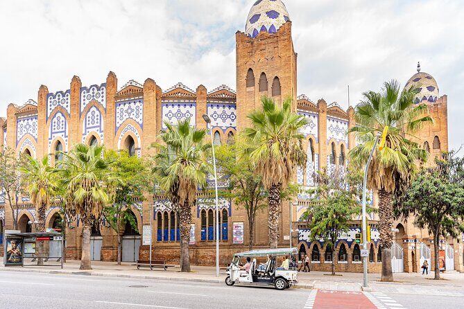 Barcelona Expert Tour in Eco Tuk Tuk Private - What to Expect During the Tour