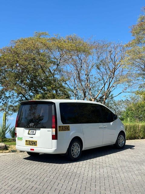 Best Value Deluxe Transportation La Fortuna - Tamarindo - The Sum Up