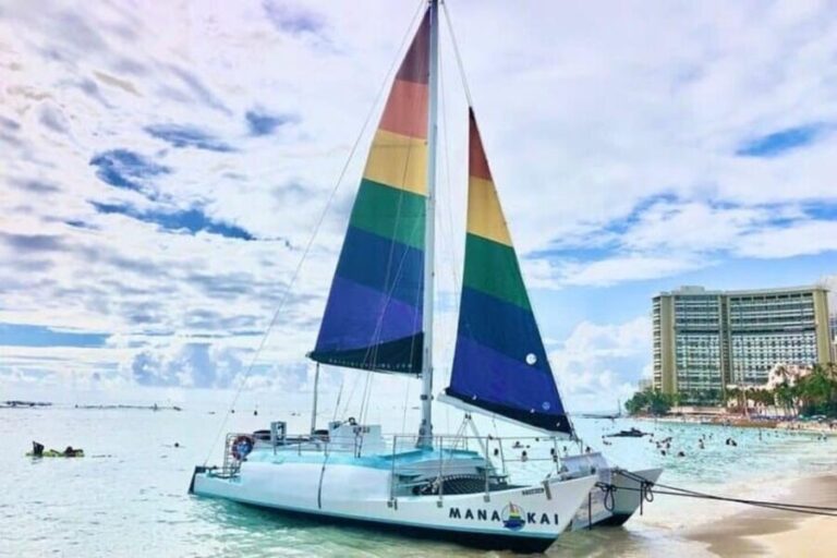 Board from Waikiki Beach: Friday Night Fireworks sail - The Value of a Short but Spectacular Experience