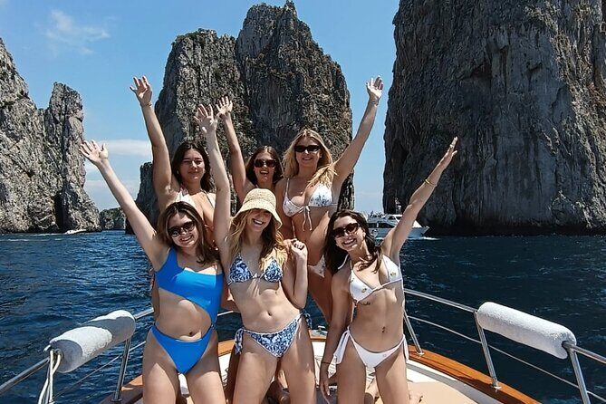 Boat Tour of the Caves on the Island of Capri - The Experience on the Water