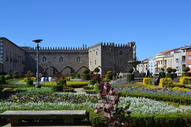 Braga and Guimarães Tour with Lunch from Porto - Authentic Experience and Highlights from Reviewers