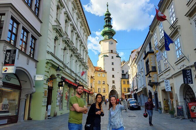 Bratislava City and Castle Private Tour with Minivan - The Itinerary in Detail