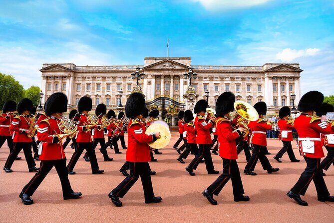 Buckingham Palace Entrance Ticket & Changing of the Guard Tour - Practical Aspects of the Tour