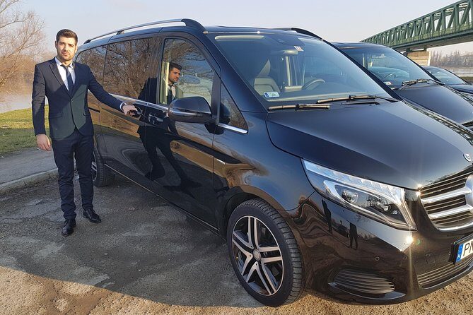 Budapest Private Airport Transfer in a Luxury Minivan - In-Depth Look at the Experience