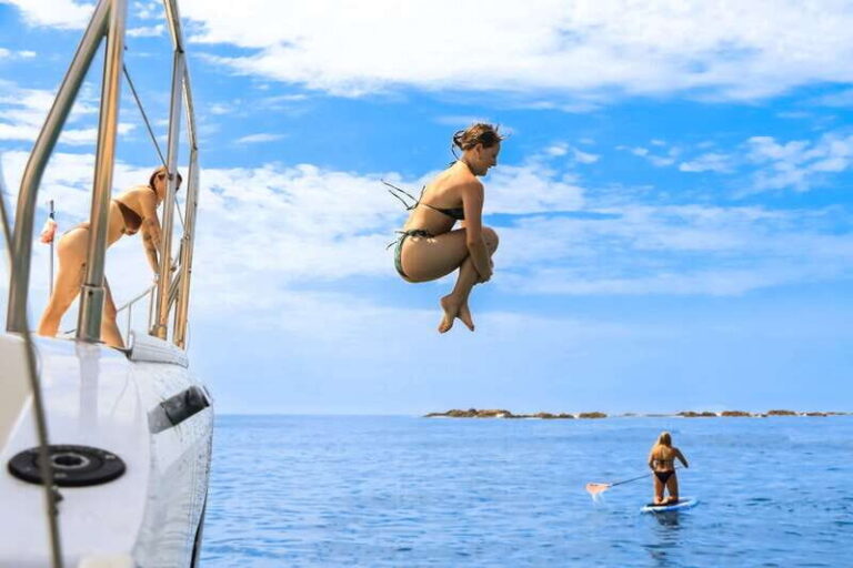 Cabo San Lucas: Luxury Catamaran and Snorkelling with Lunch - The Snorkeling Stops