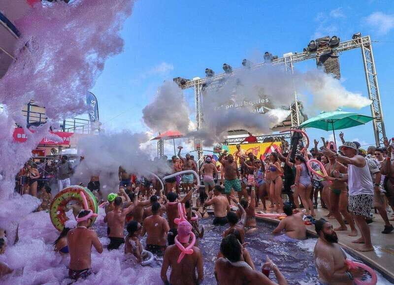 Cancún: Coco Bongo Beach Party Celebrity Package - Who Is This Experience Best For?