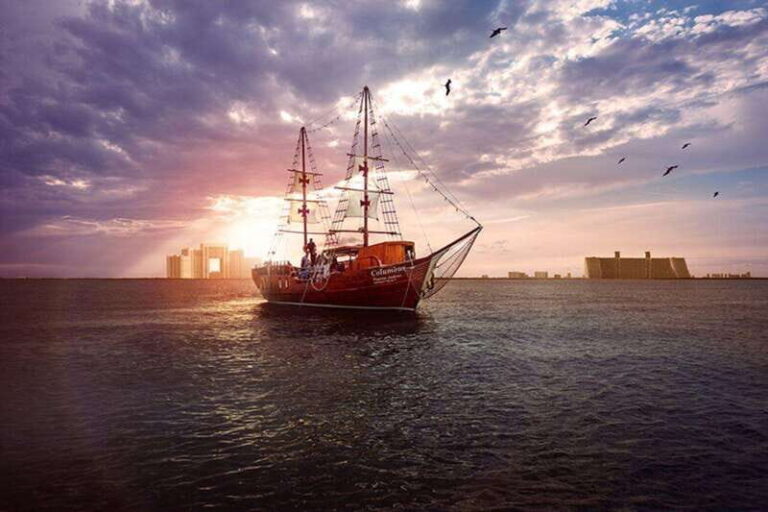 Cancún - Columbus Lobster & Dinner Tour for Couples - Who Should Consider This Tour?