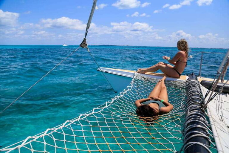 Cancún: Isla Mujeres All-Inclusive Private Catamaran Tour - Snorkeling and Water Play