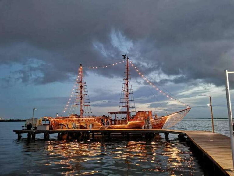 Cancun: Lobster Dinner Spanish Galleon Cruise - Why You’ll Love This Experience