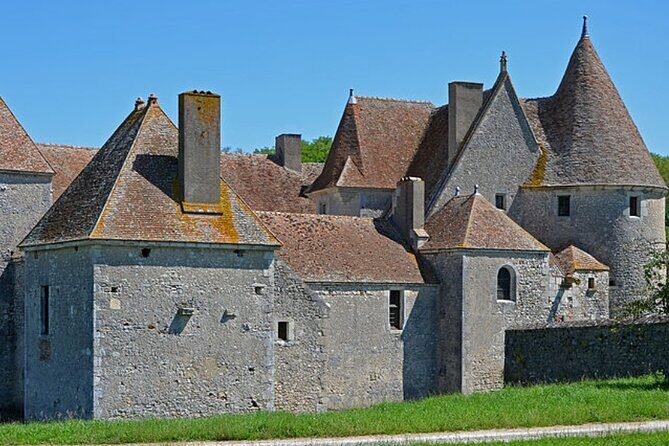 Château de Buranlure 1000 Years of History Heritage and Oenology - Who Should Book This Tour?