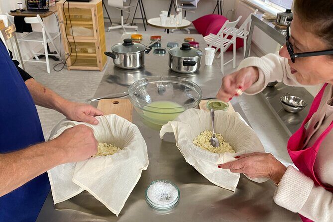 Cheese making workshop next to De Hallen, heart of Amsterdam - Location and Practical Information