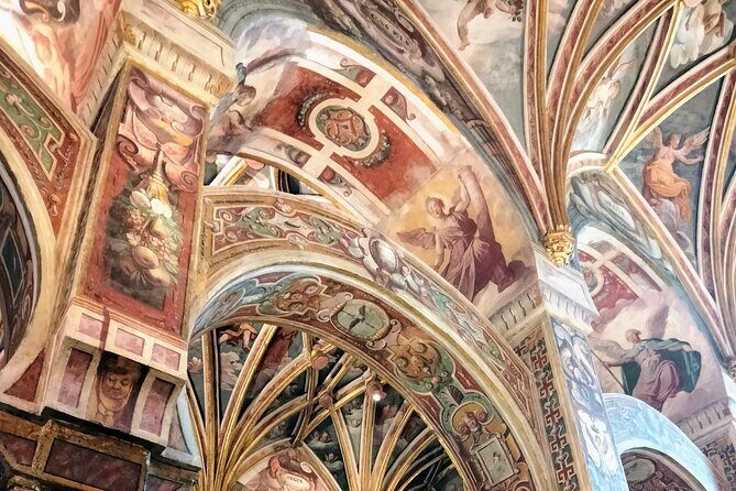 Cordoba tour Mosque-Cathedral & Jewish Quarter, max. 8 people - Walking Through La Judería