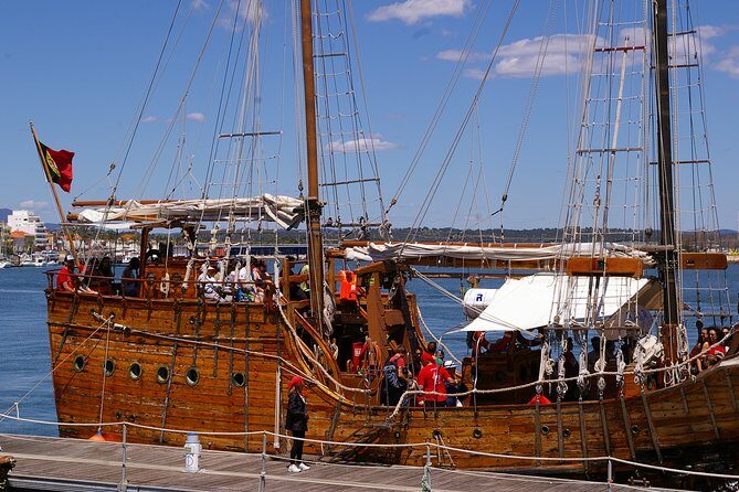 Cruise 2, Benagil - Morning - Caves 11:30H - 14:00H - The Boat Experience