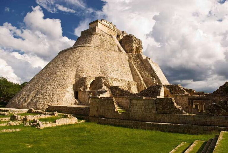 Desde Merida: Uxmal and Hacienda Mucuyché Full-Day Tour - Hacienda Mucuyché and the Cenotes