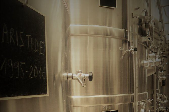 Discovery of a Champagne from Vintner, from the cellar to the tasting - Guided Champagne Tasting