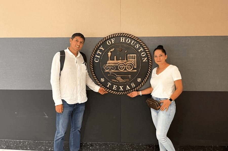 Downtown Houston: Astroville Tunnel Tour in Spanish - Who Should Book This Tour?