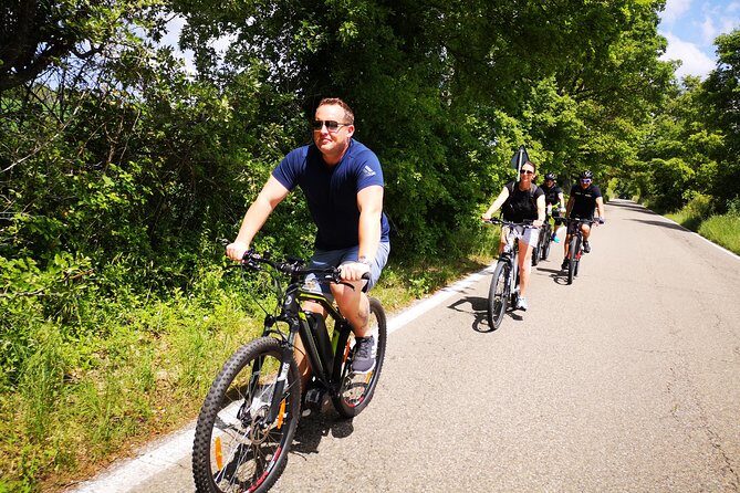 E-bike tour in Orvieto in small group: history, culture with lunch or dinner - Detailed Breakdown of the Itinerary