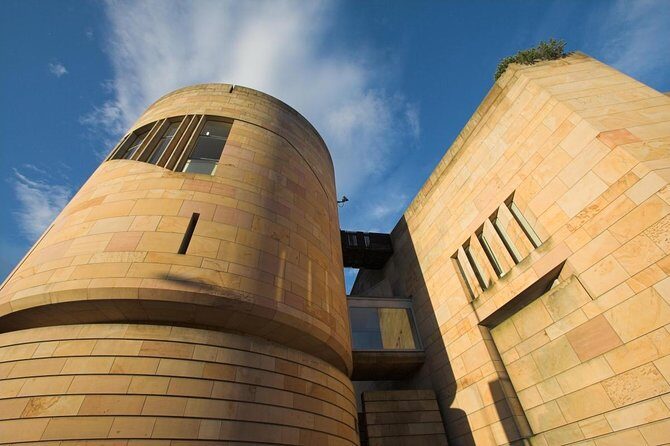 Edinburgh: Old Town's Highlights Walking Tour - What Makes This Tour Stand Out
