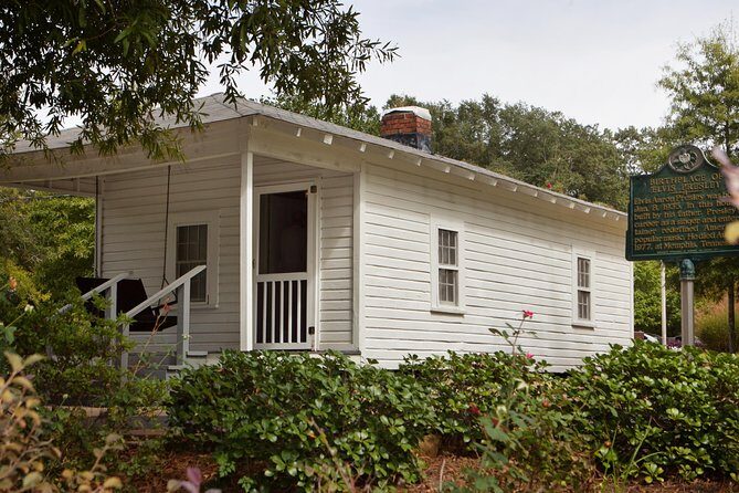 Elvis Presley's Childhood Home Sightseeing Daytrip from Memphis - The Practical Side: Transportation, Timing, and Price