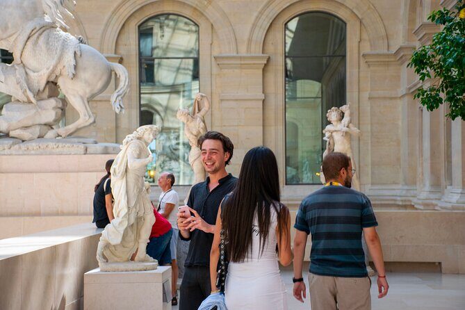 Exclusive Louvre Tour  Private Guide & Hotel Pickup in Paris - Detailed Breakdown of the Itinerary