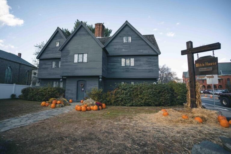 From Boston: Salem & Hammond Castle Semiprivate Day Trip - Who is this tour best for?