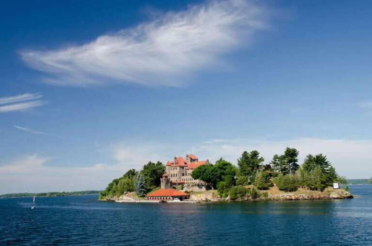From Ivy Lea: 1000 Islands Boldt Castle Scenic Cruise - Discovering the 1000 Islands from Ivy Lea