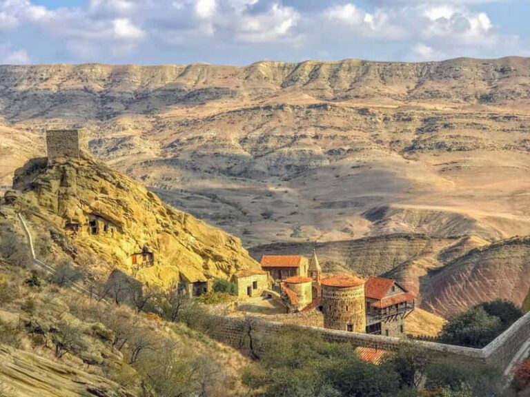 From Tbilisi: David Gareji, Rainbow Mountains & Sighnaghi - Why This Tour Offers Excellent Value