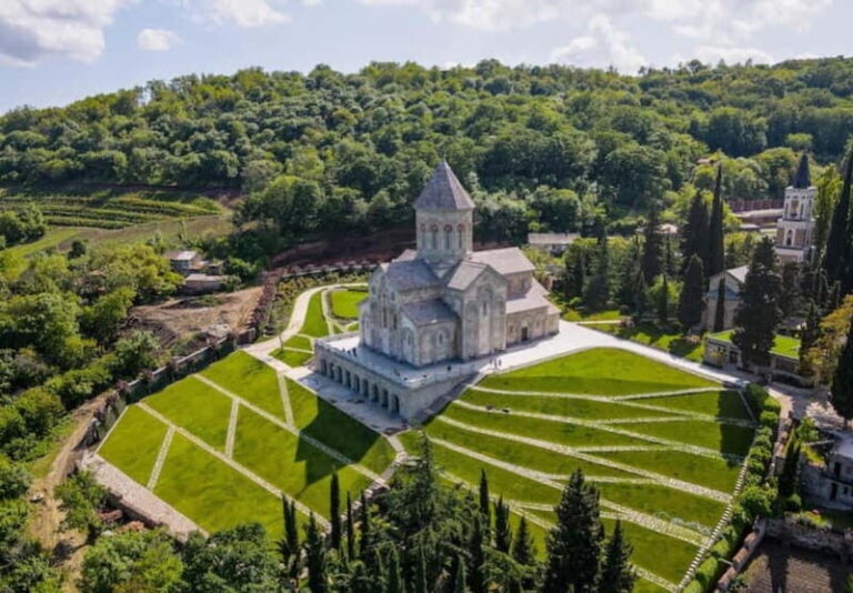 From Tbilisi: Kakheti and Sighnaghi Private Tour with Wine - Bodbe Monastery: A Sacred Pause