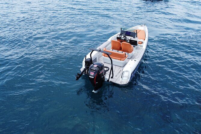 Half Day Saxdor Boat Rental in Santorini - What’s Included and What’s Not