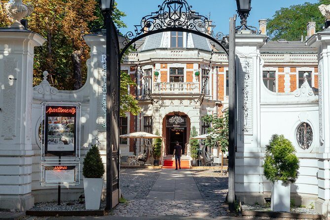Highlights & Hidden Gems With Locals: Best of Warsaw Private Tour - Practical Details and What the Tour Means for You