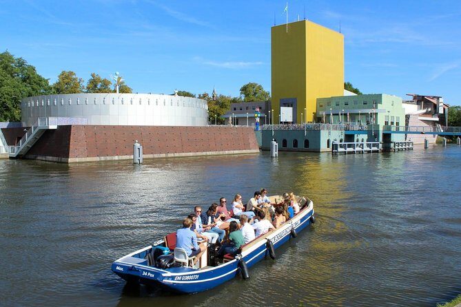 Historical Canal Tour - The Experience on Board
