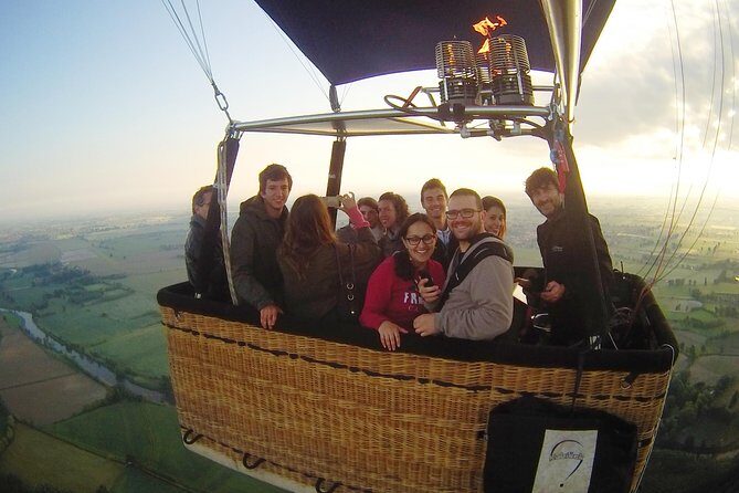 Hot air balloon flight Milan Monday-Friday - Transportation and Group Size