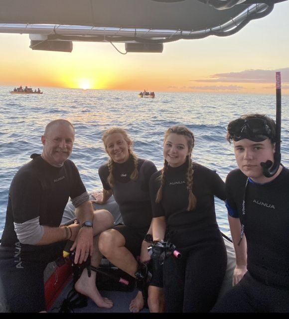 Kailua Kona: Manta Ray Night Snorkel Tour with Guide - What Makes This Tour Special