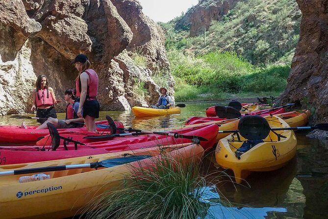 Kayaking 2 Hr Canyon & Cliffside on Saguaro Lake