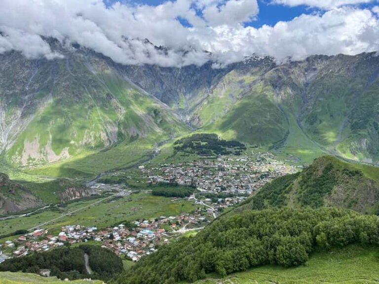 Kazbegi Day Trip (Jinvali, Ananuri, Gudauri, Gergeti church) - Exploring the Mountain Resorts: Gudauri and Pasanauri