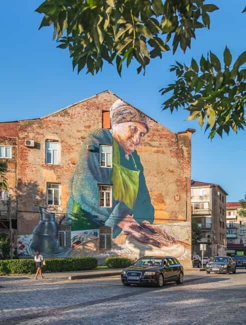 Kutaisi: Historic Walking Tour with Guide, 3 Hours - Practical Details and What to Expect