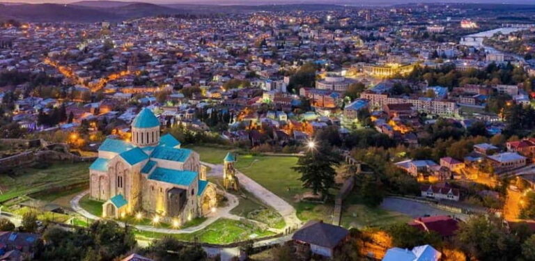 Kutaisi Monasteries: Bagrati, Gelati, Motsameta from Batumi - Transportation & Group Dynamics