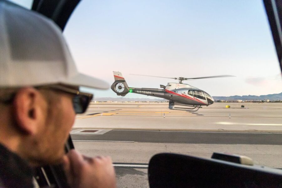 Las Vegas: Helicopter Night Flight over the Strip
