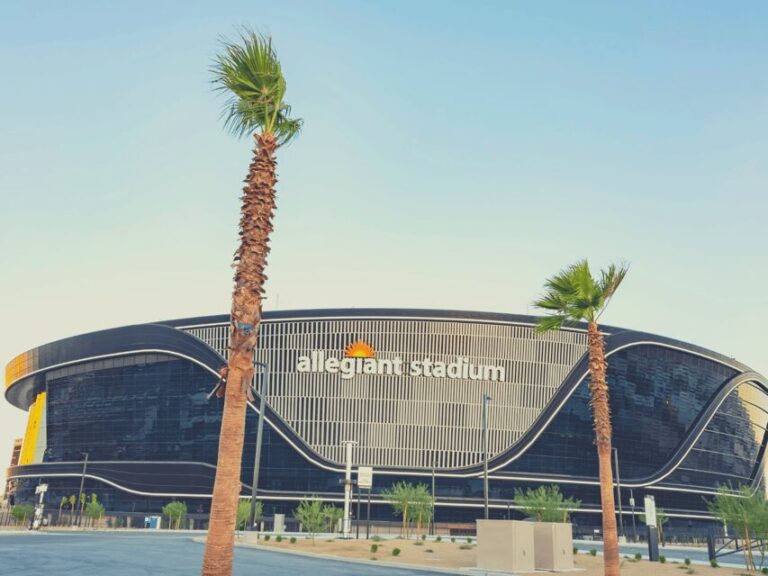 Las Vegas: Las Vegas Raiders Football Game Ticket - What to Expect on Game Day