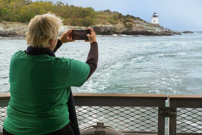 Lighthouse and Mimosa Cruise of Narragansett Bay from Newport - The Sum Up