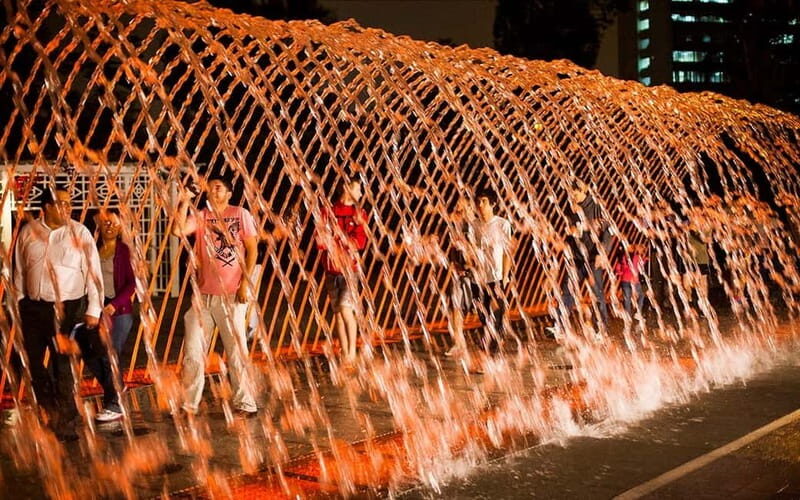 Lima: Magical water and laser show - Walking Through the Fountains: What to Expect