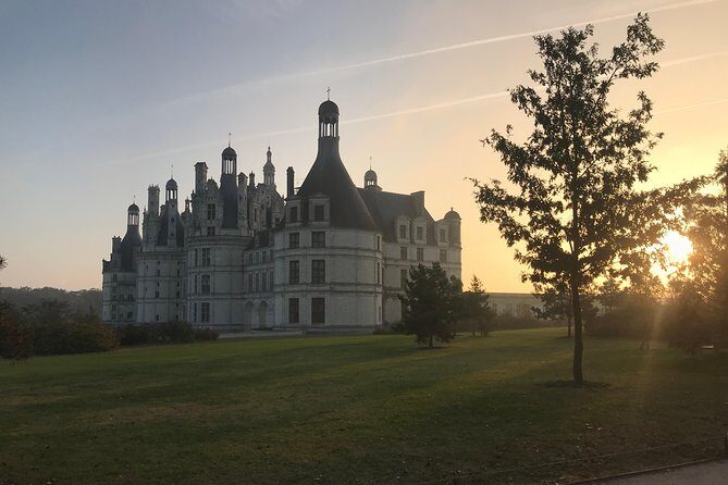 Loire Valley Castles Small-Group Day Trip from Paris - The Experience: A Balance of Guided and Free Exploration