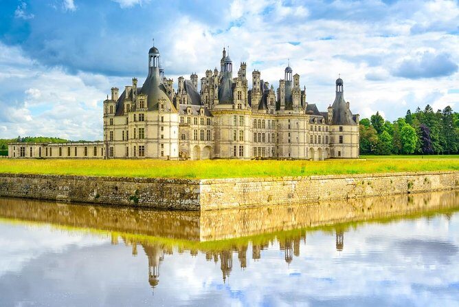 Loire Valley Castles Trip with Chenonceau and Chambord from Paris - Practical Details and Tips