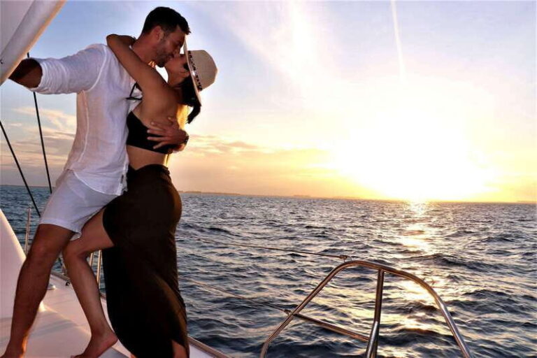 Luxury Sunset Sailing Catamaran Cruise in Riviera Maya - Why This Tour Offers Great Value
