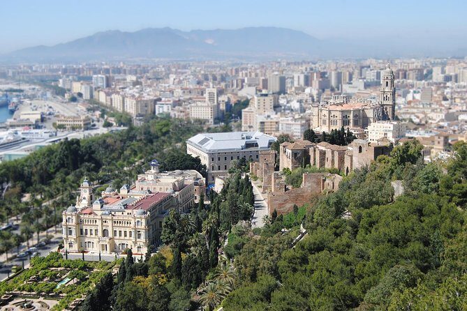 Malaga Monuments Private Walking Tour - The Guide: Making the Difference