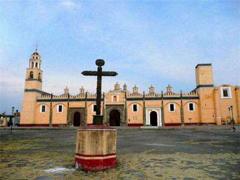 Mexico City: Discover Puebla, Cholula, and Tonantzintla - Practical Considerations