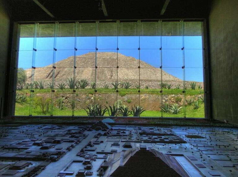 Mexico City: Teotihuacan, Acolman & Piñatas Private Tour - Exploring Teotihuacan: The Ancient Marvel