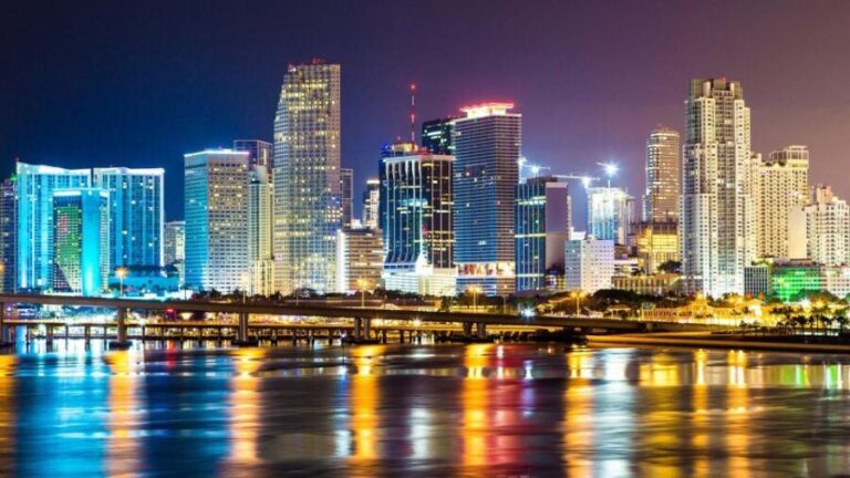 Miami Audioguide - TravelMate app for your smartphone - The Sum Up